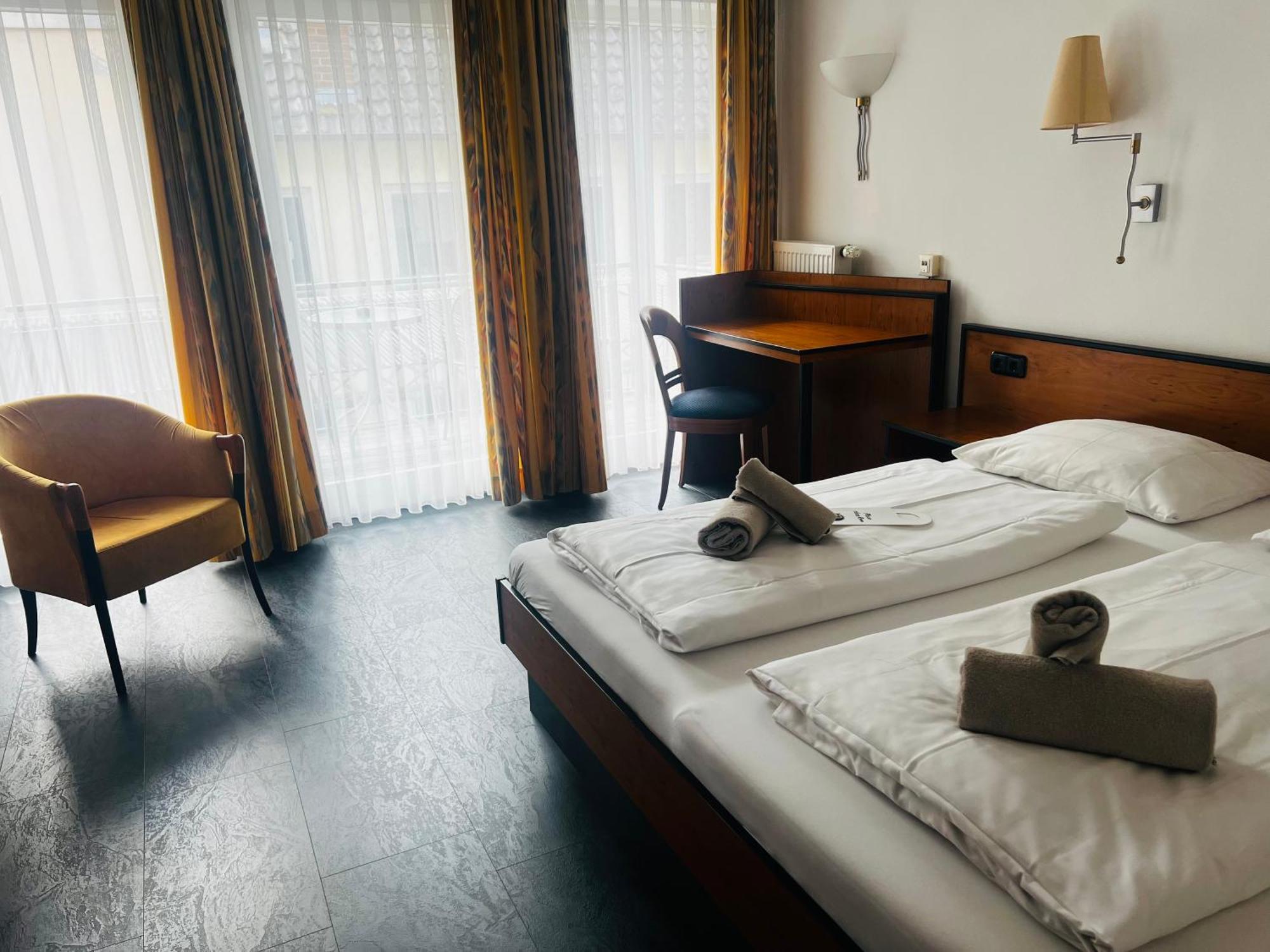 Hotel Am Malerwinkel Вертгайм Екстер'єр фото