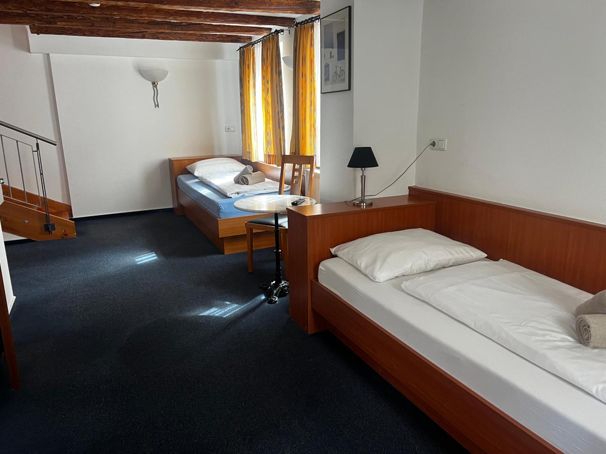 Hotel Am Malerwinkel Вертгайм Екстер'єр фото